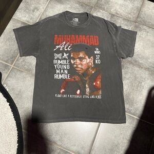 Ali Graphic T-Shirt